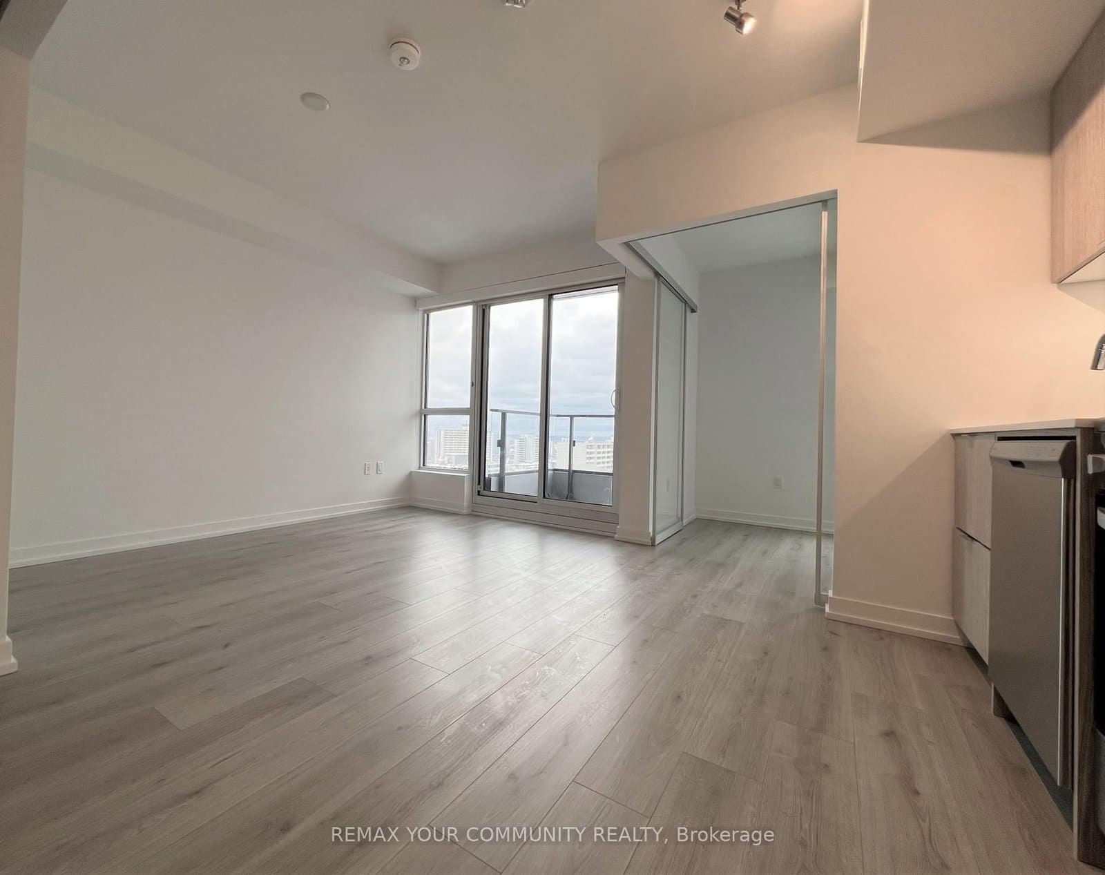 395 Bloor Street E, Unit 2601 thumbnail 2
