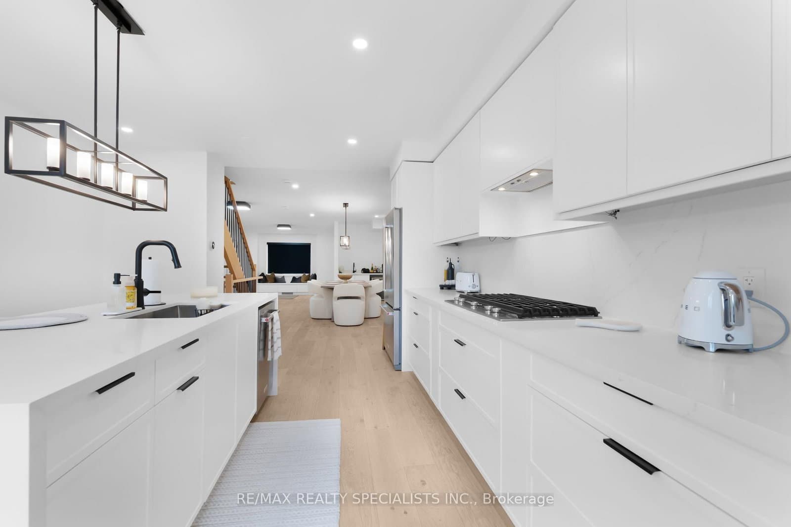 997 Mount Pleasant Road thumbnail 18