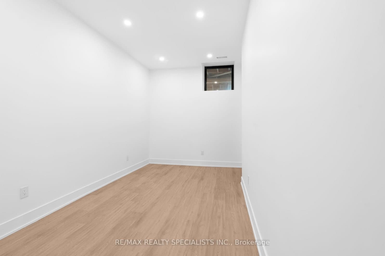997 Mount Pleasant Road thumbnail 44