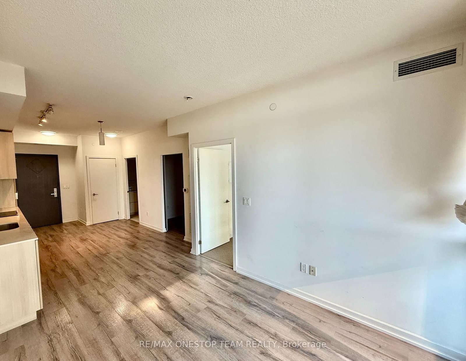 52 Forest Manor Road, Unit 707 thumbnail 6