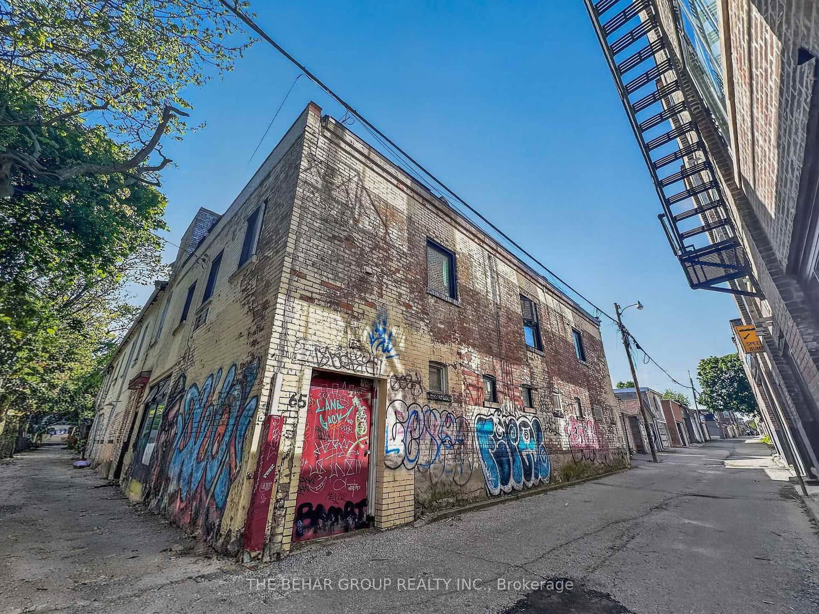 65 Bellwoods Avenue thumbnail 4