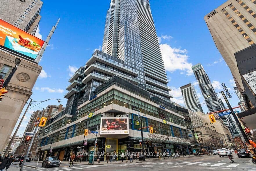 384 Yonge Street, Unit 120 - Image 1