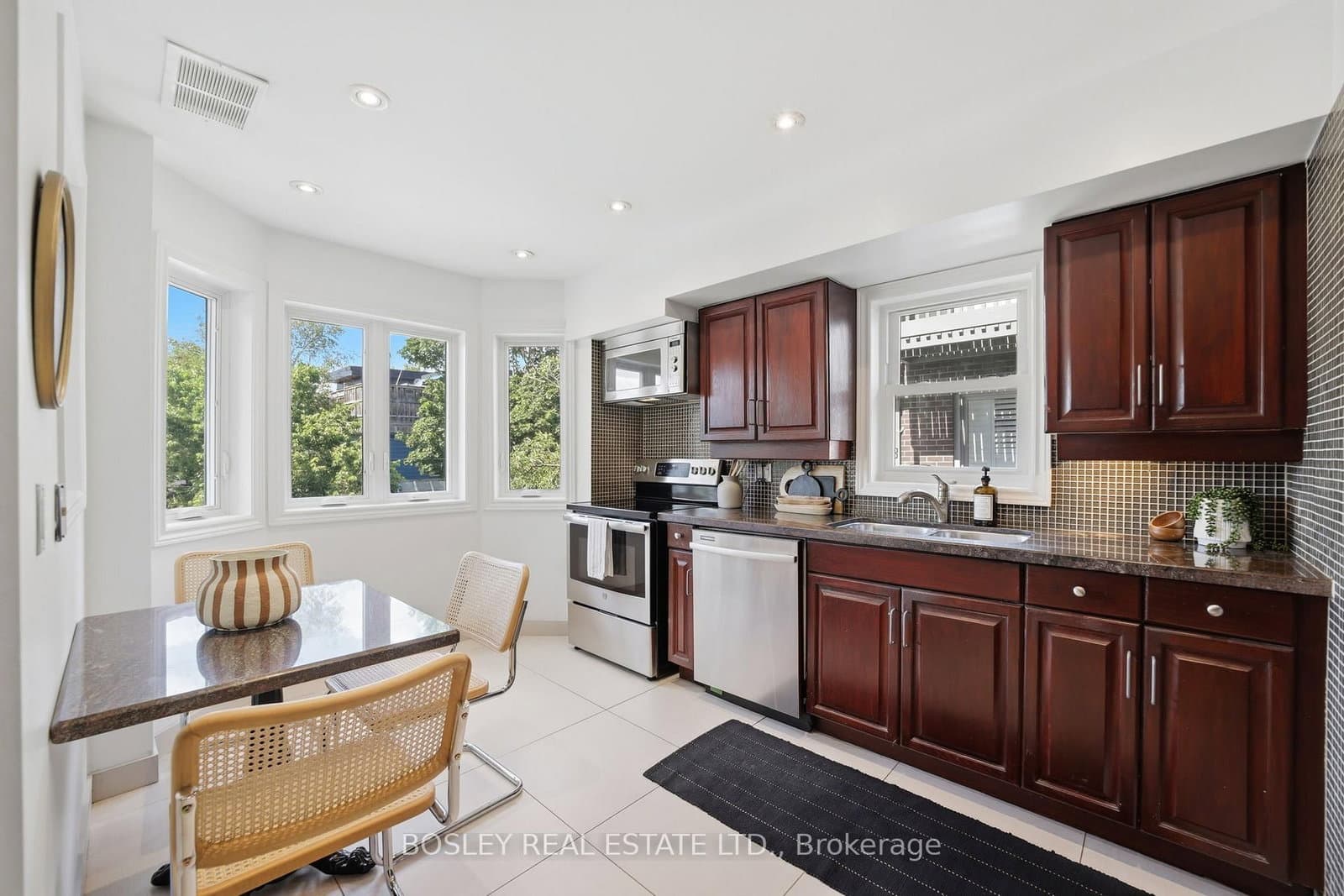 889 Adelaide Street W, Unit B thumbnail 10
