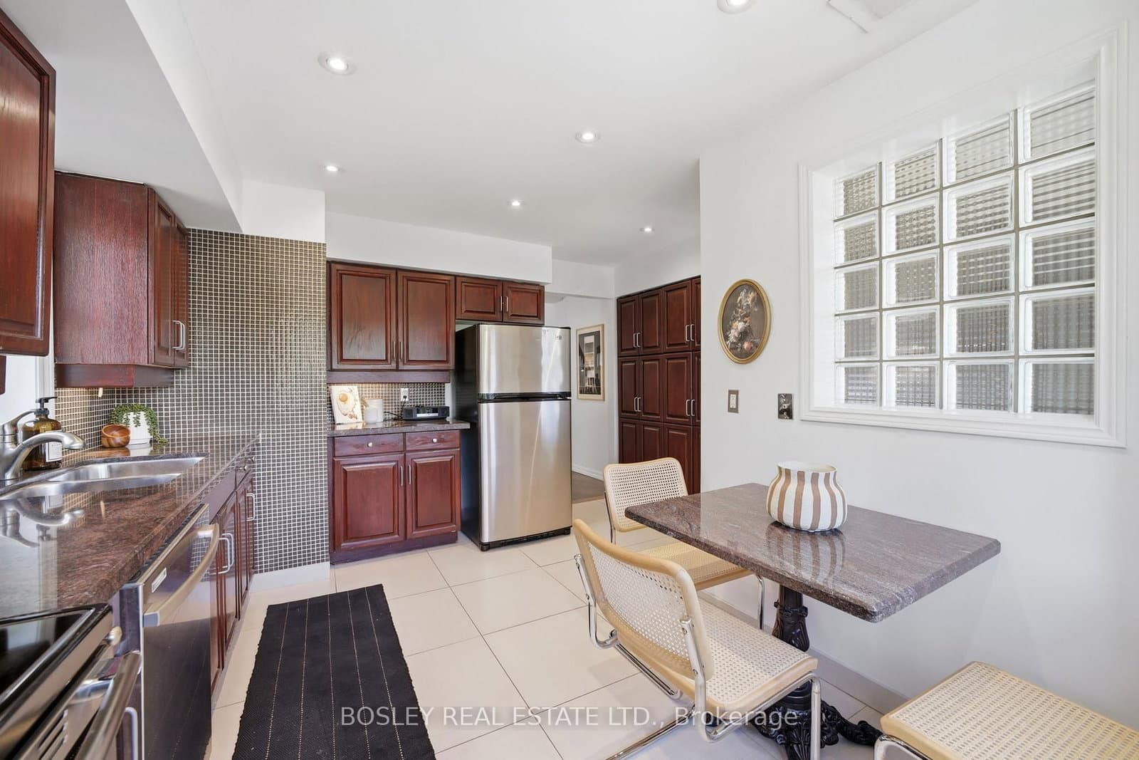 889 Adelaide Street W, Unit B thumbnail 11