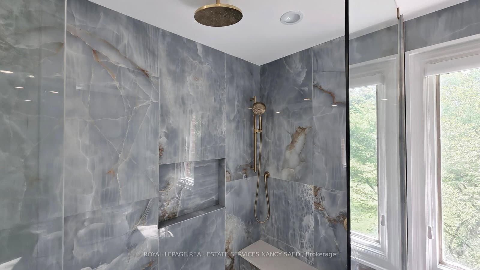 21 Forest Heights Boulevard thumbnail 35