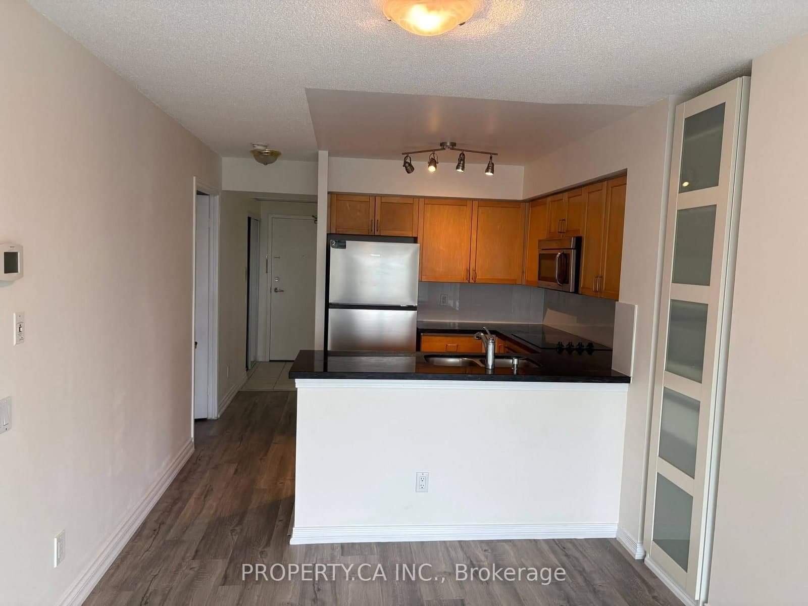 30 Harrison Garden Boulevard, Unit 1906 thumbnail 12