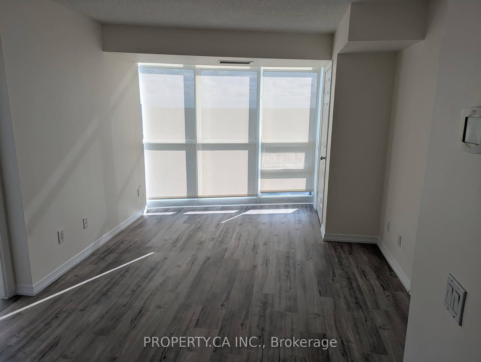 30 Harrison Garden Boulevard, Unit 1906 thumbnail 22