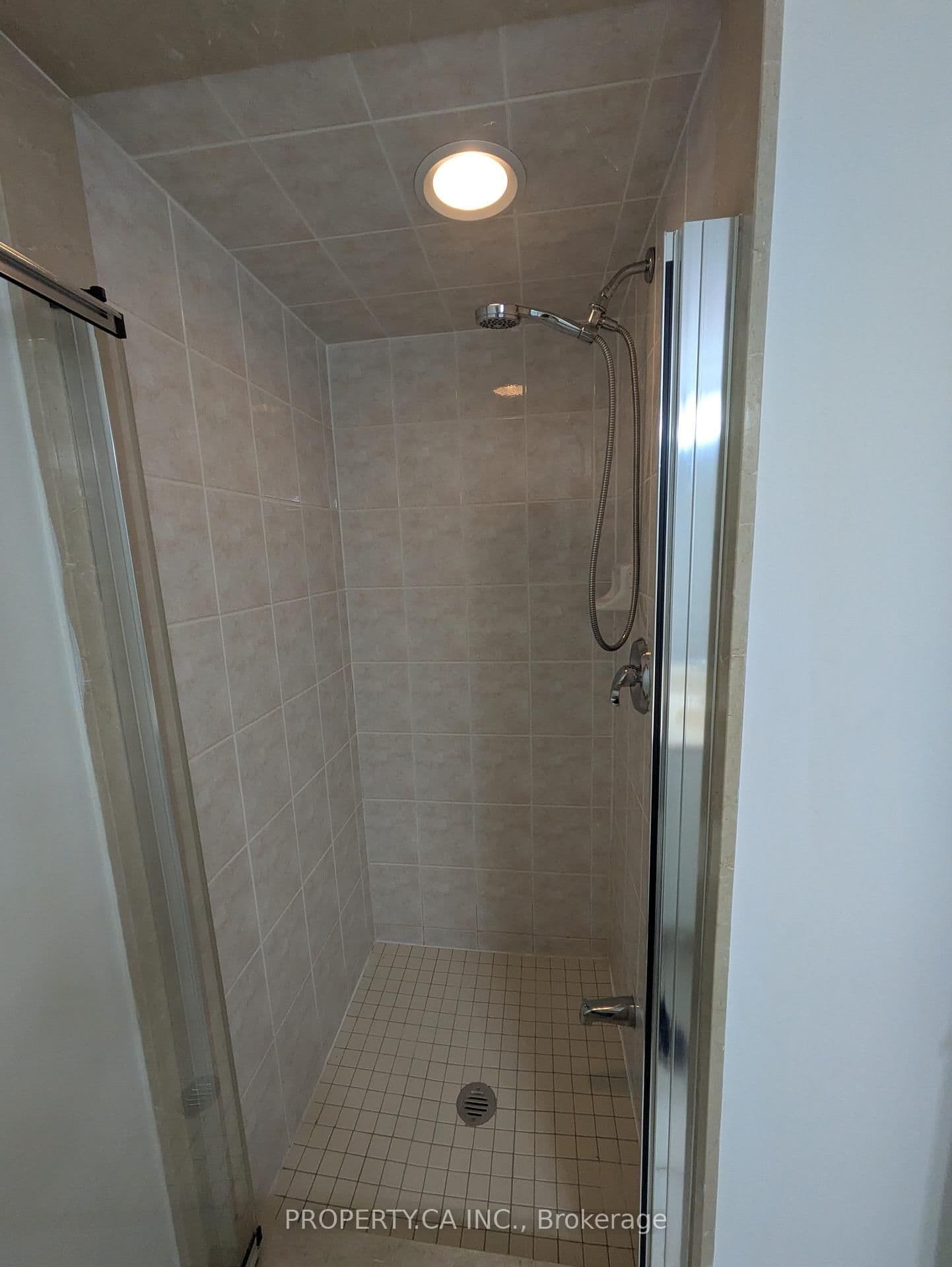 30 Harrison Garden Boulevard, Unit 1906 thumbnail 24