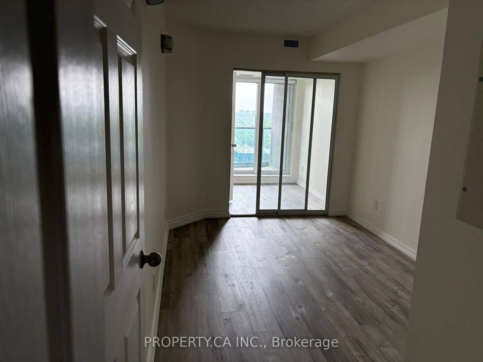 30 Harrison Garden Boulevard, Unit 1906 thumbnail 29