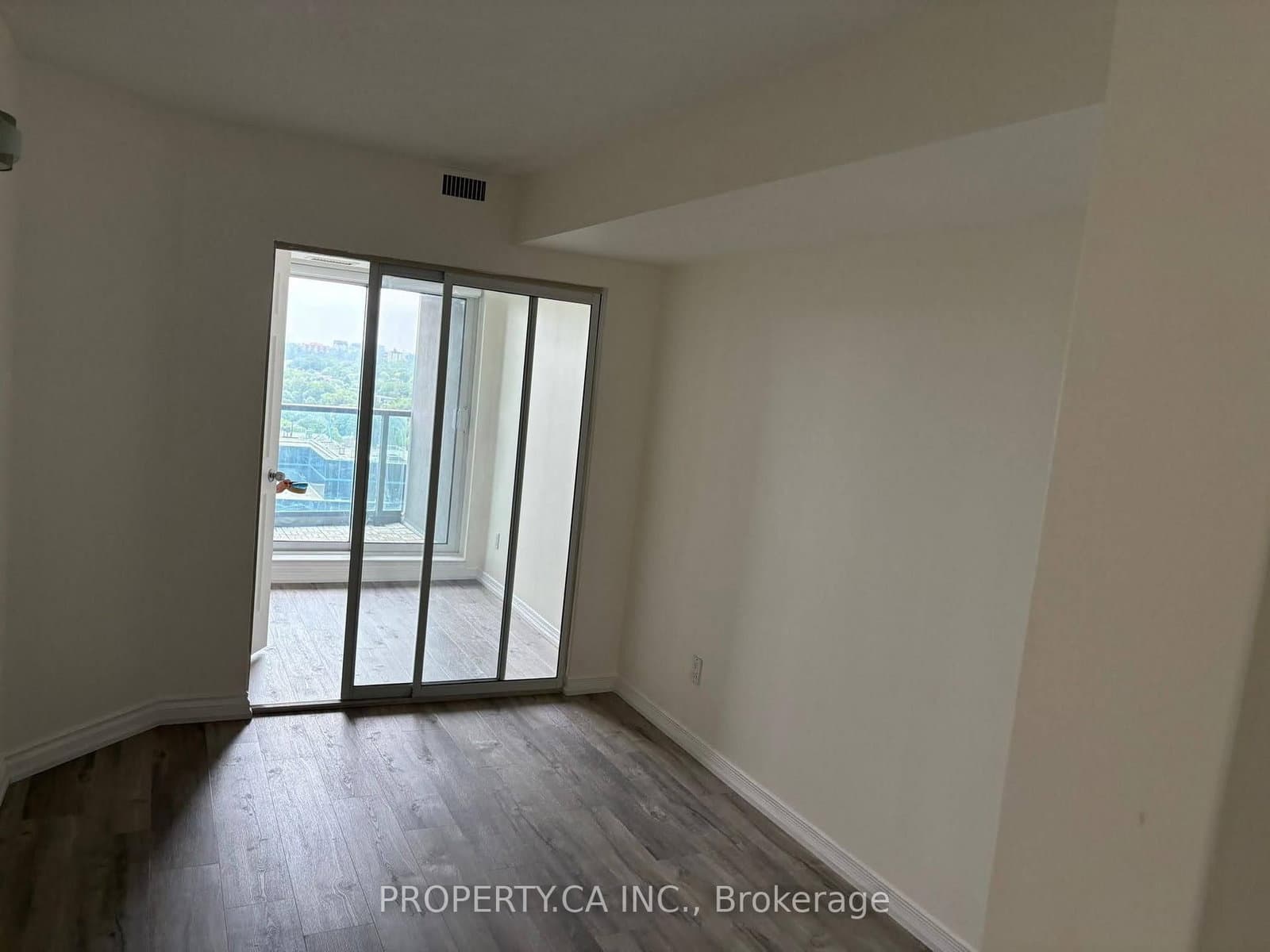30 Harrison Garden Boulevard, Unit 1906 thumbnail 30