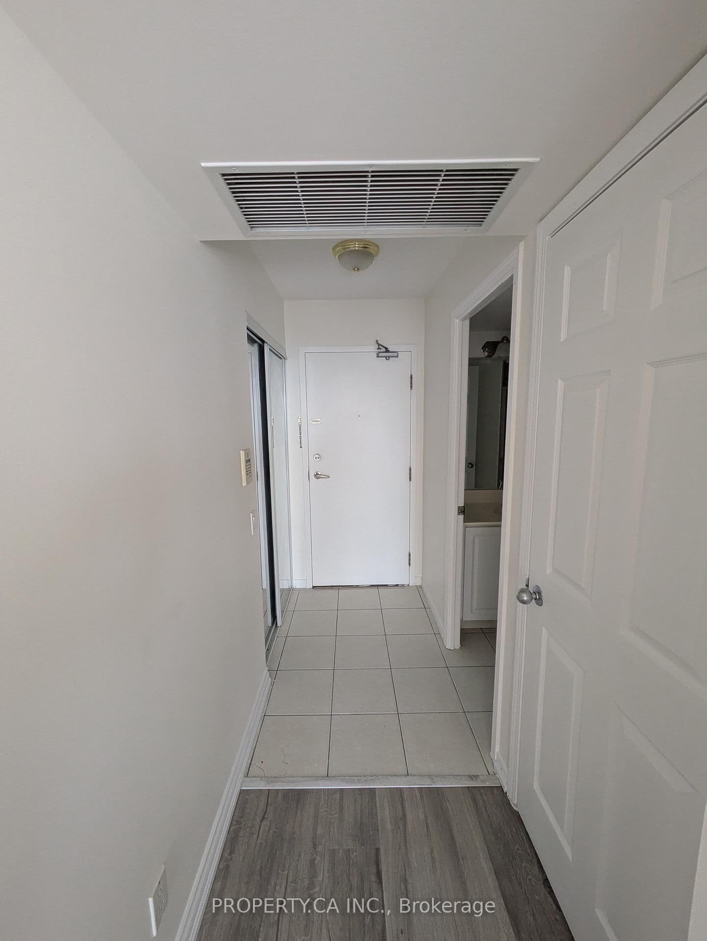 30 Harrison Garden Boulevard, Unit 1906 thumbnail 8