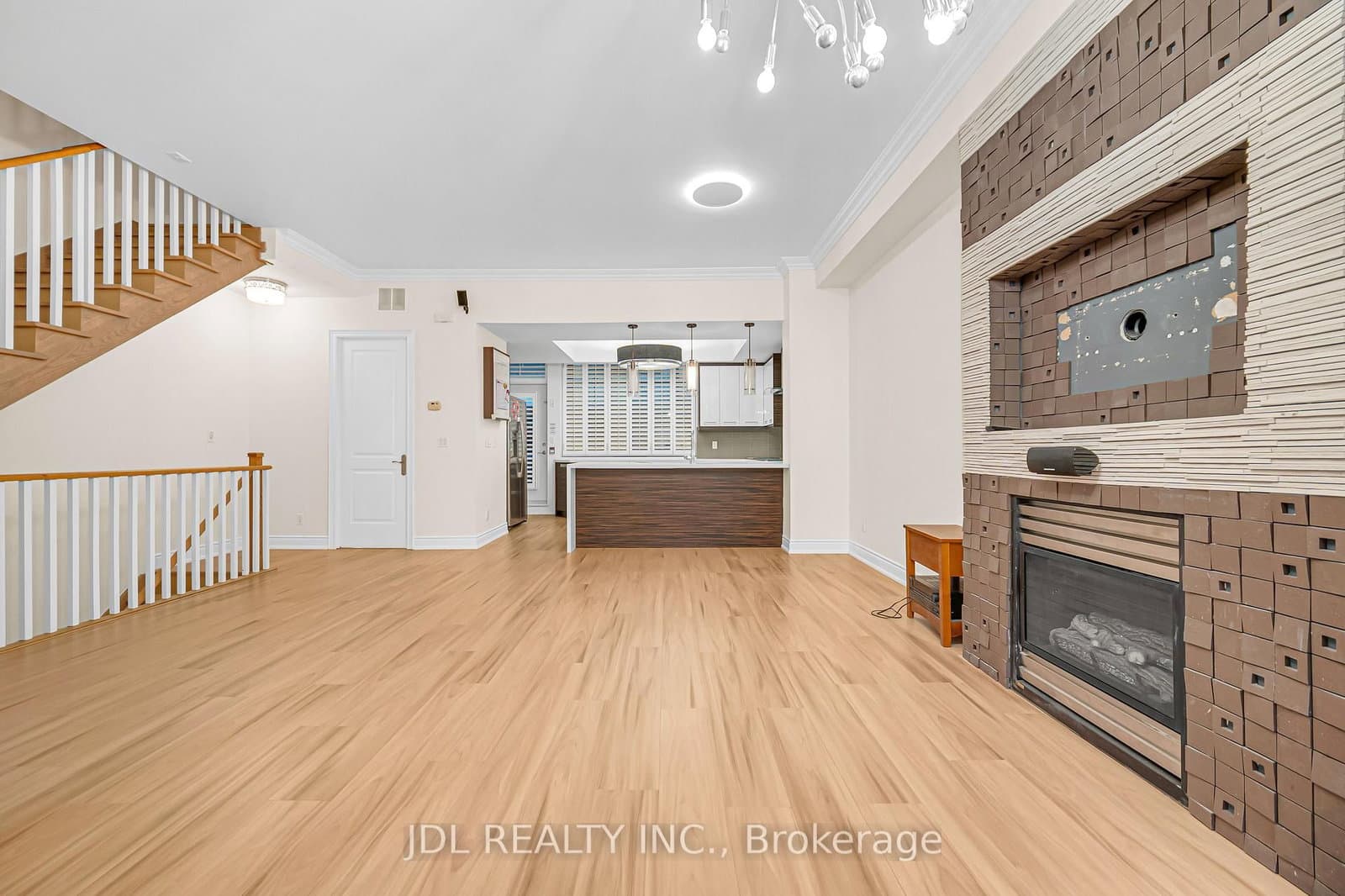 761 Bay Street, Unit TH07 thumbnail 13