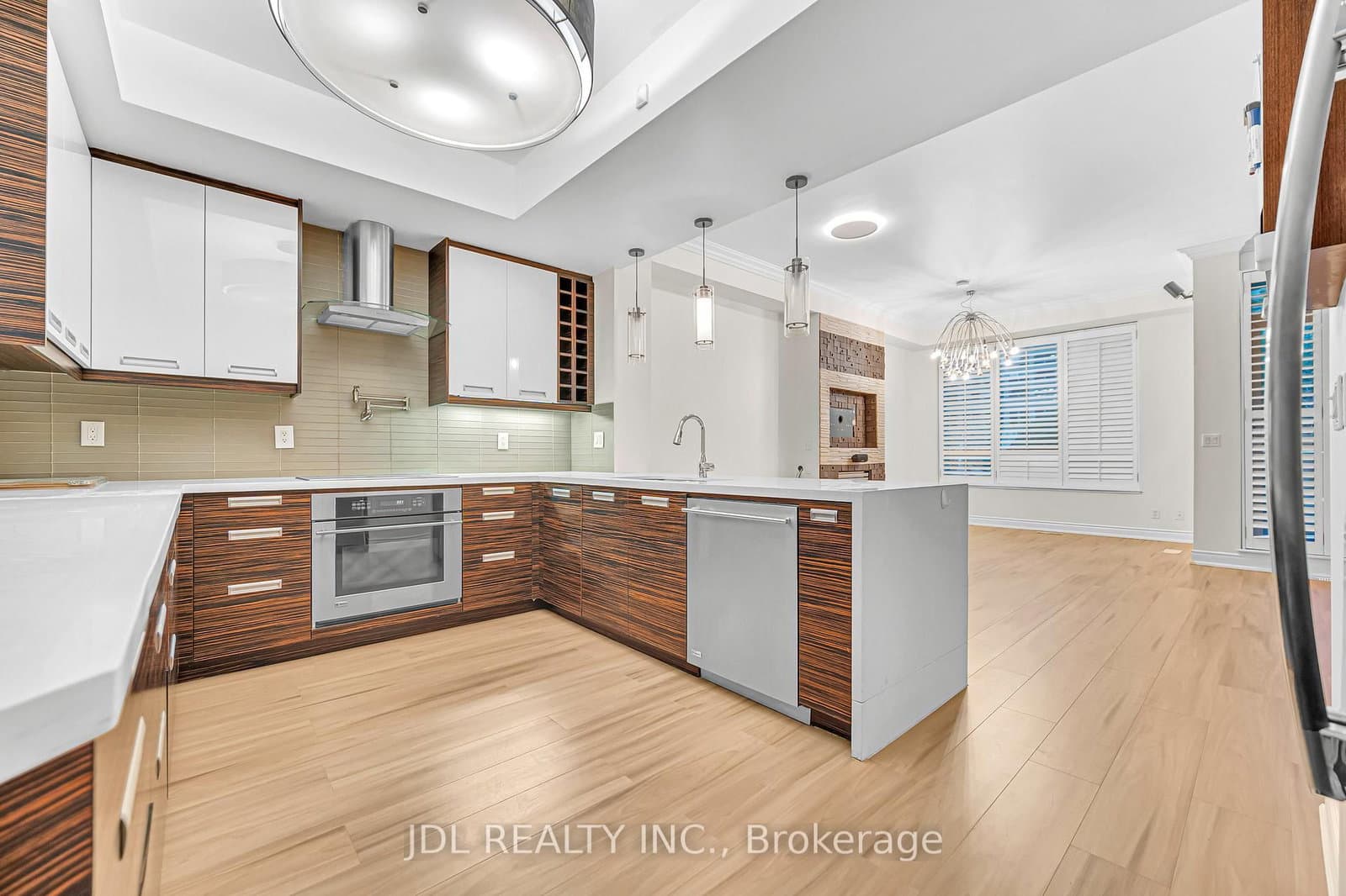 761 Bay Street, Unit TH07 thumbnail 14