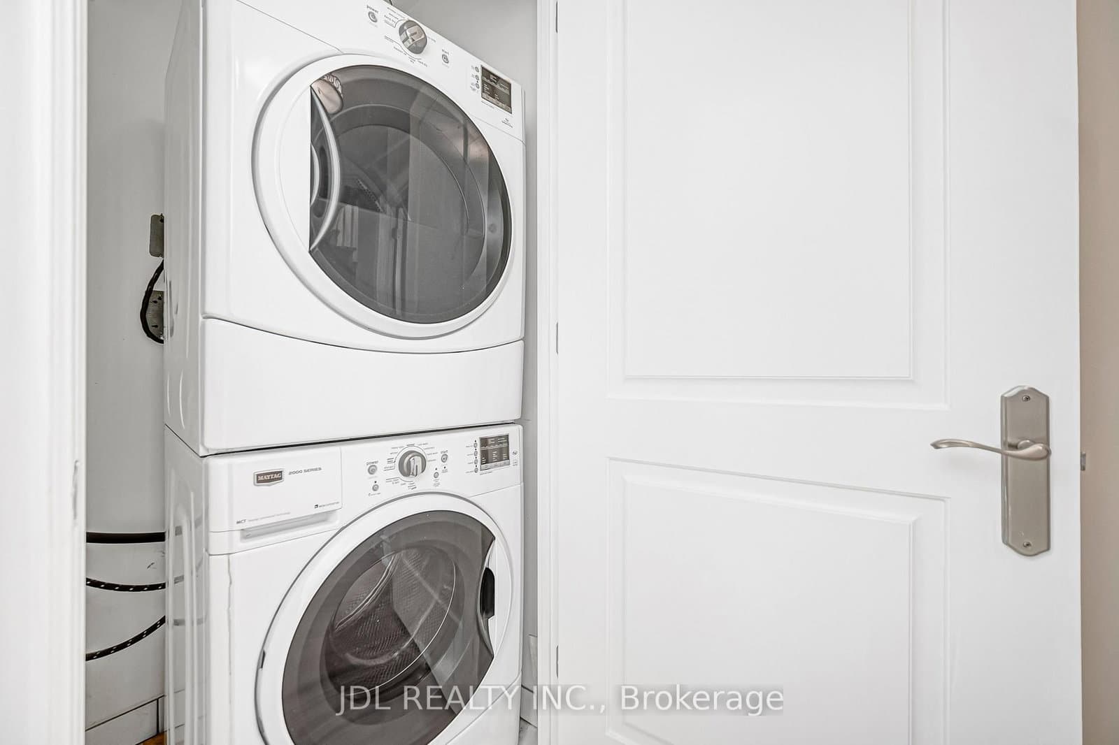 761 Bay Street, Unit TH07 thumbnail 23