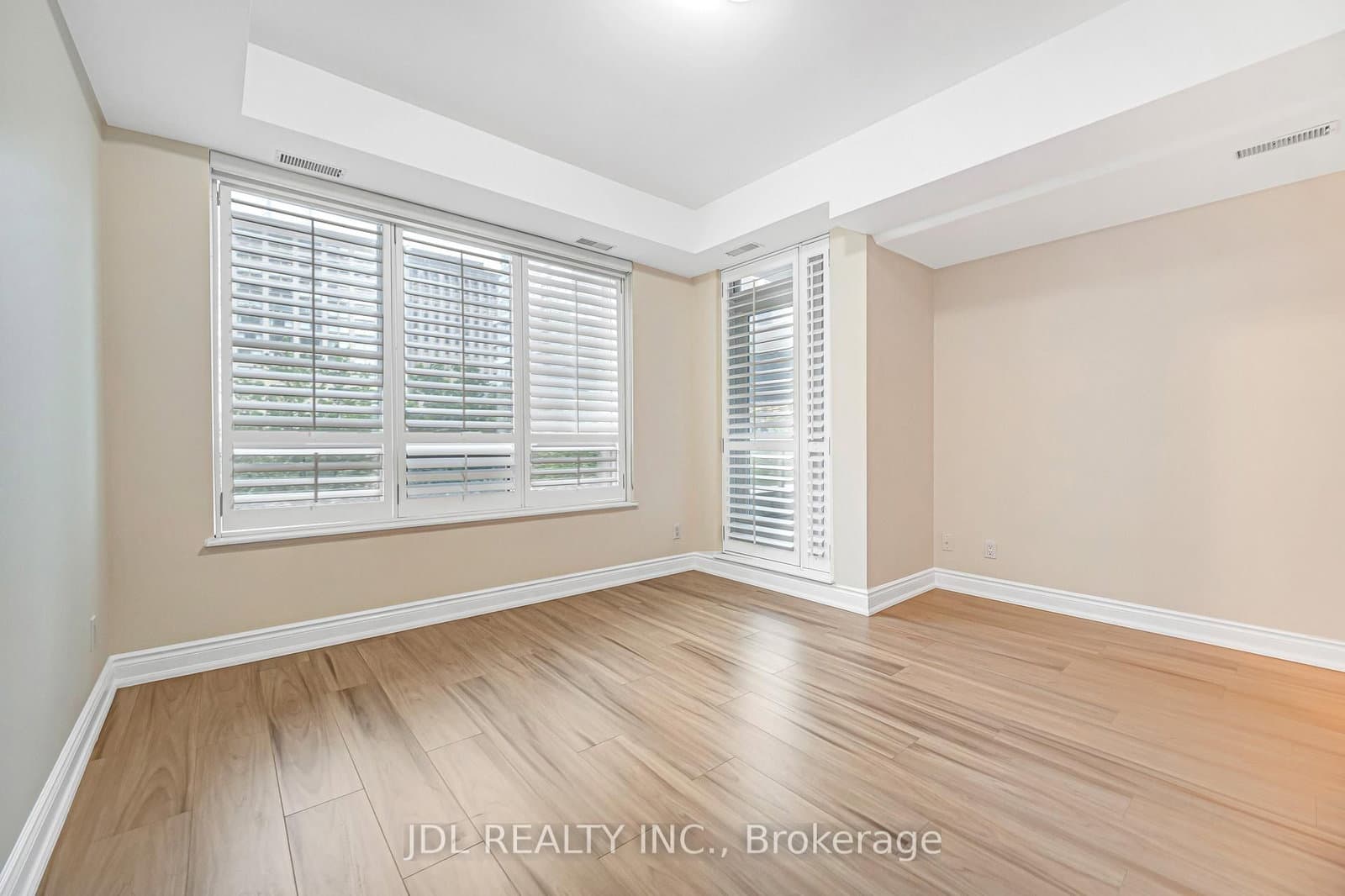 761 Bay Street, Unit TH07 thumbnail 33