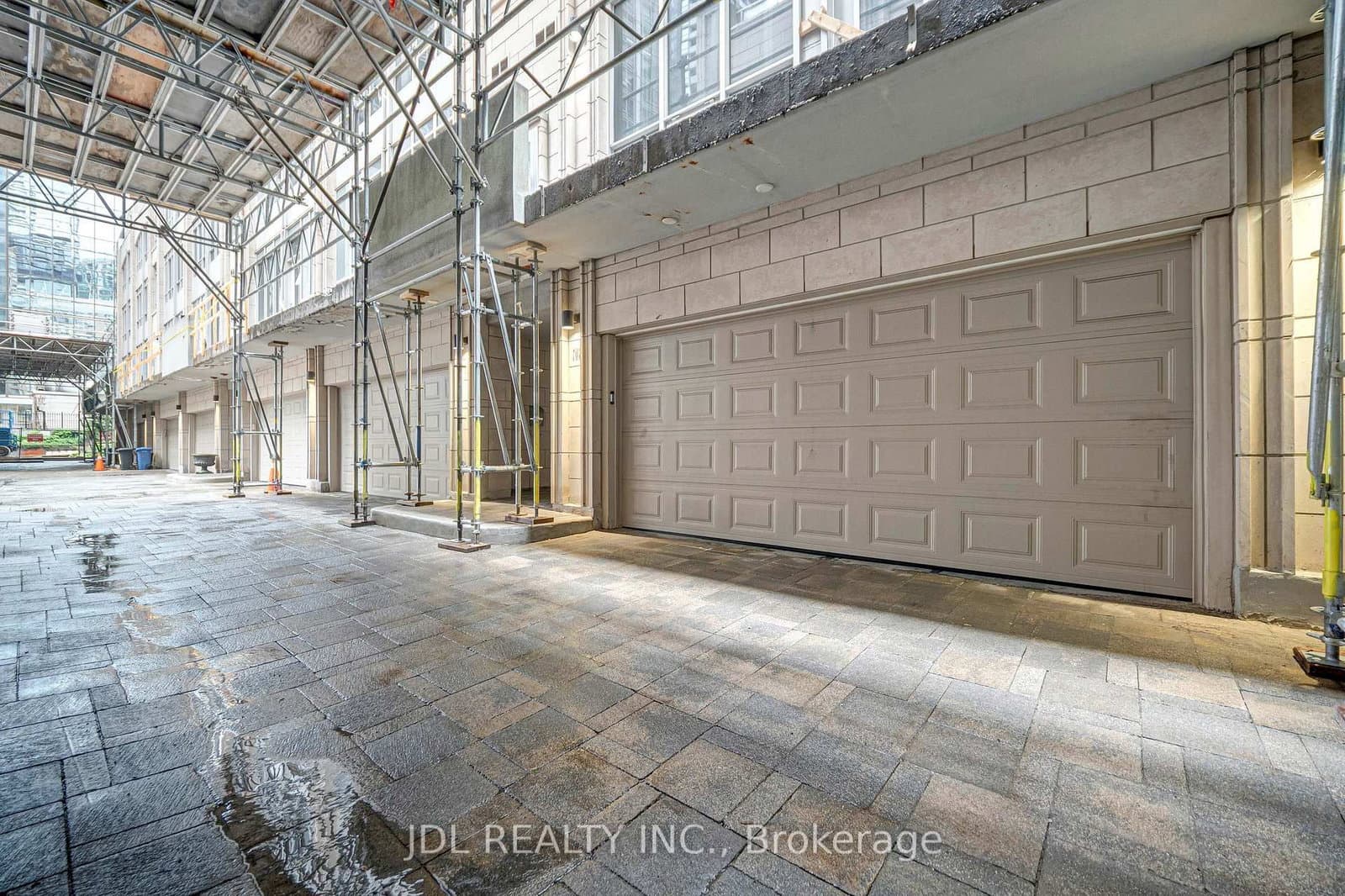 761 Bay Street, Unit TH07 thumbnail 42