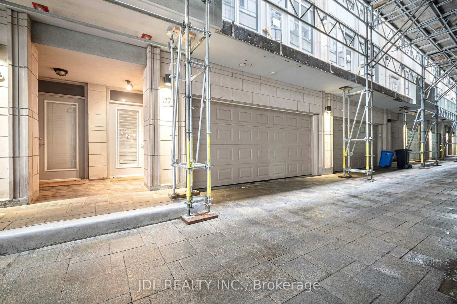 761 Bay Street, Unit TH07 thumbnail 43