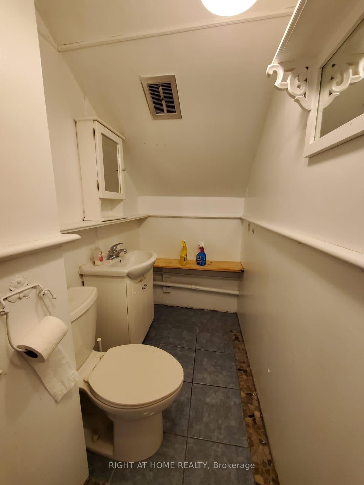 178 Spadina Road, Unit 5 thumbnail 6