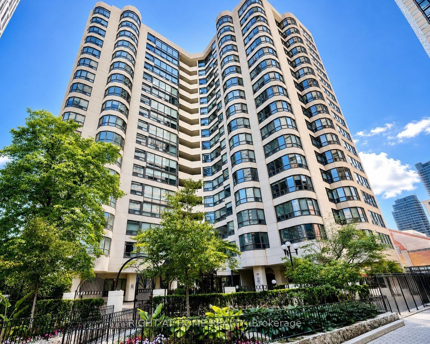 25 Maitland Street W, Unit 1001 - Image 1
