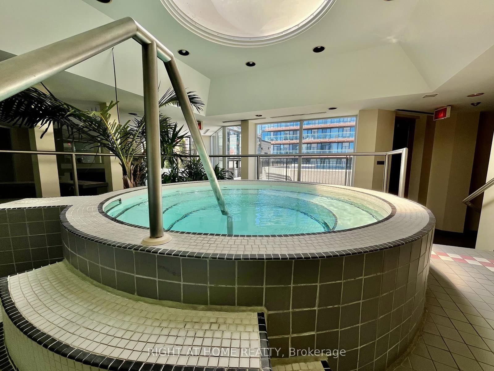 25 Maitland Street W, Unit 1001 thumbnail 17