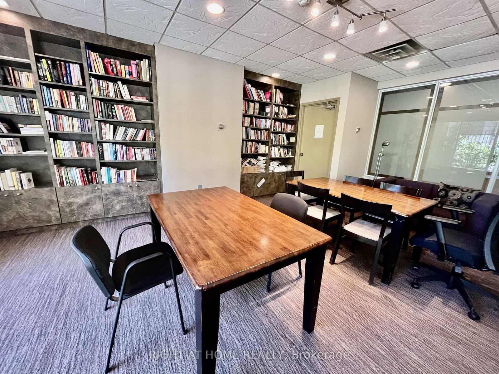 25 Maitland Street W, Unit 1001 thumbnail 25