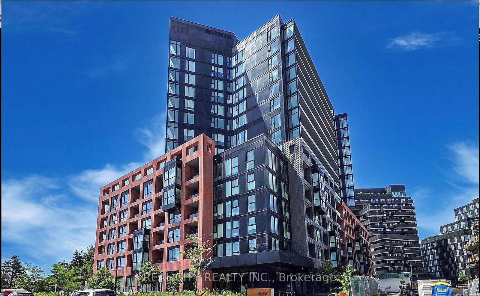#808 - 8 Tippett Road