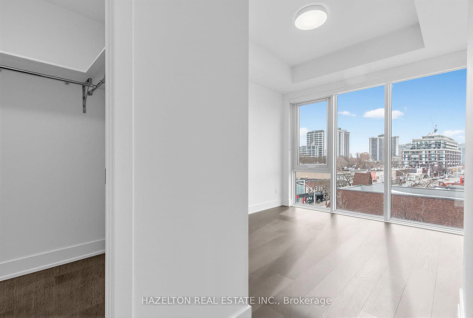 8 Manor Road W, Unit 711 thumbnail 10