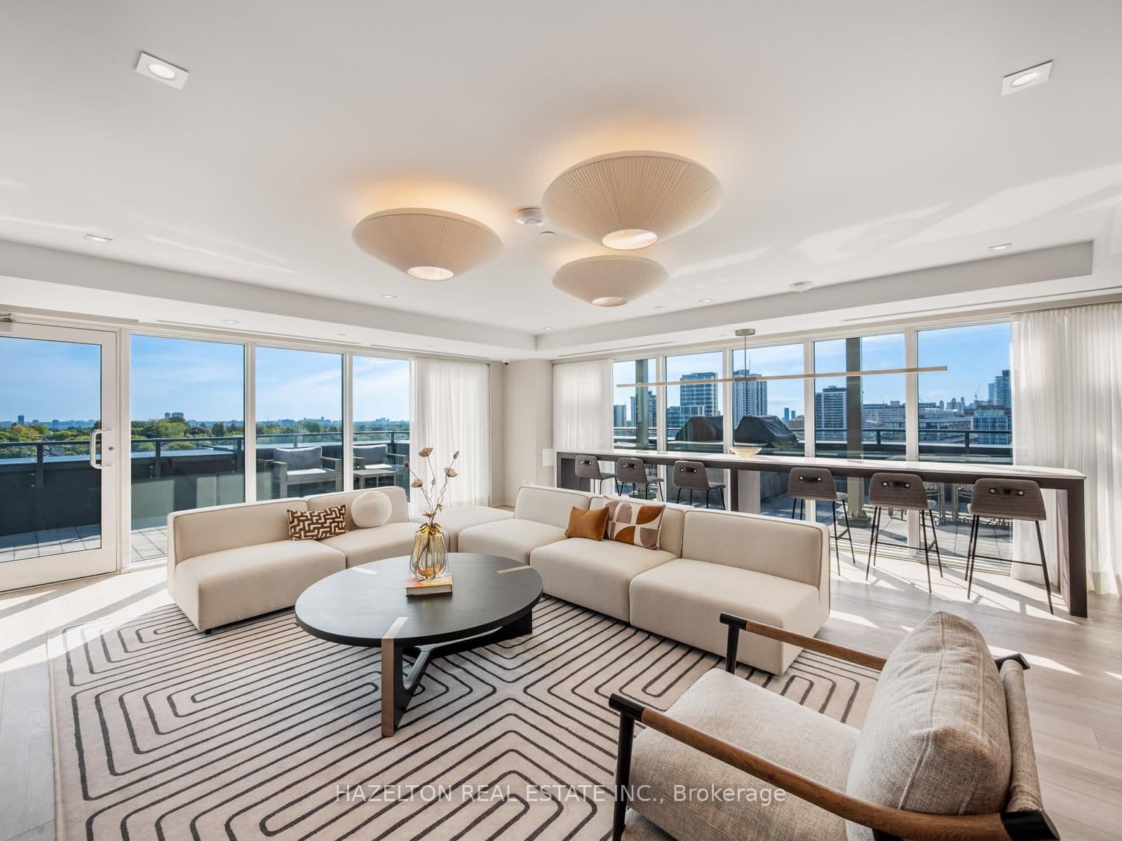 8 Manor Road W, Unit 711 thumbnail 18