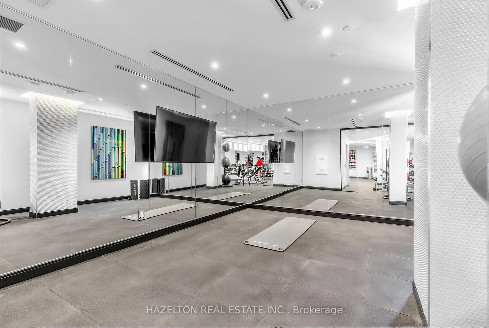 8 Manor Road W, Unit 711 thumbnail 30