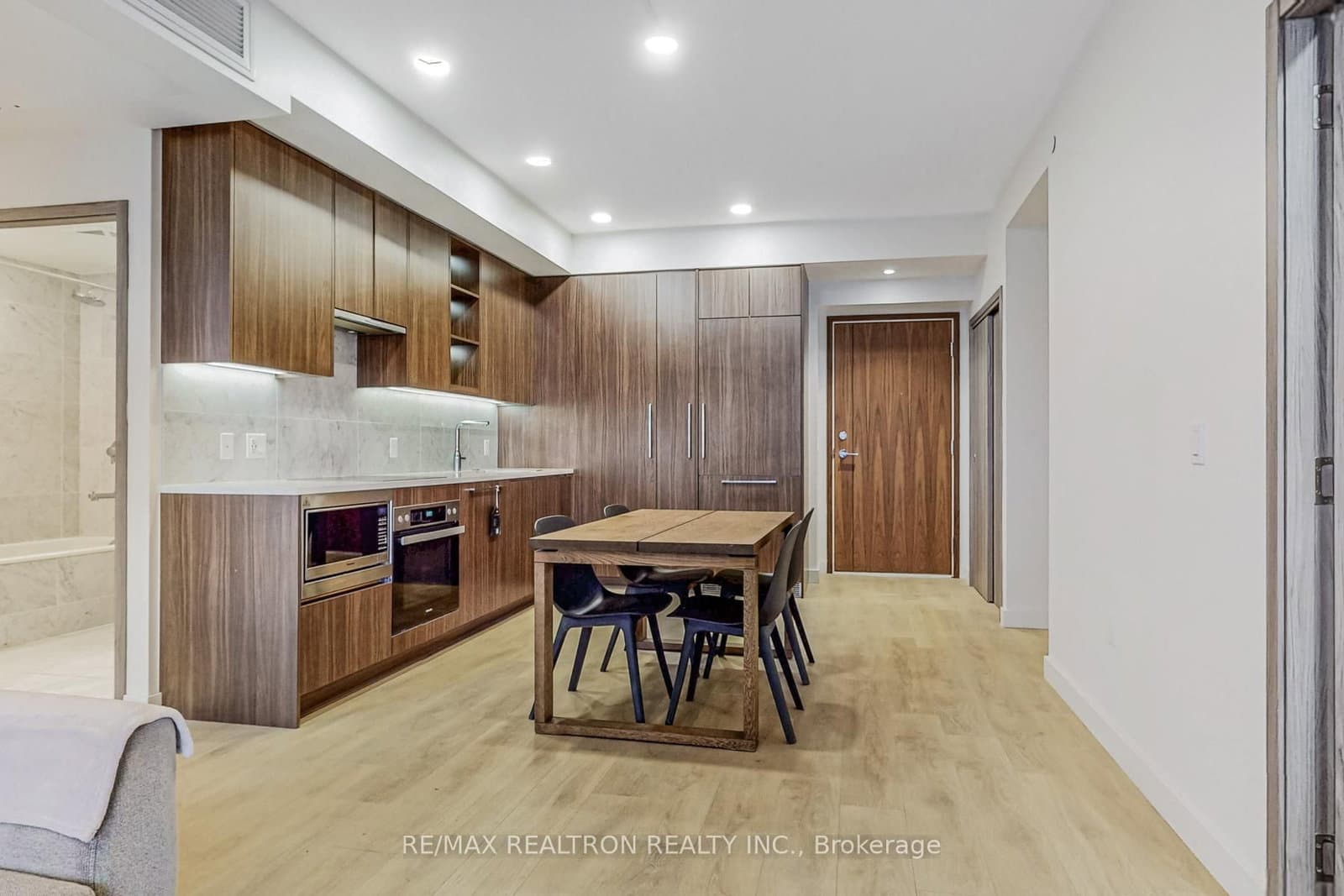 85 Mcmahon Drive, Unit 3106 thumbnail 13
