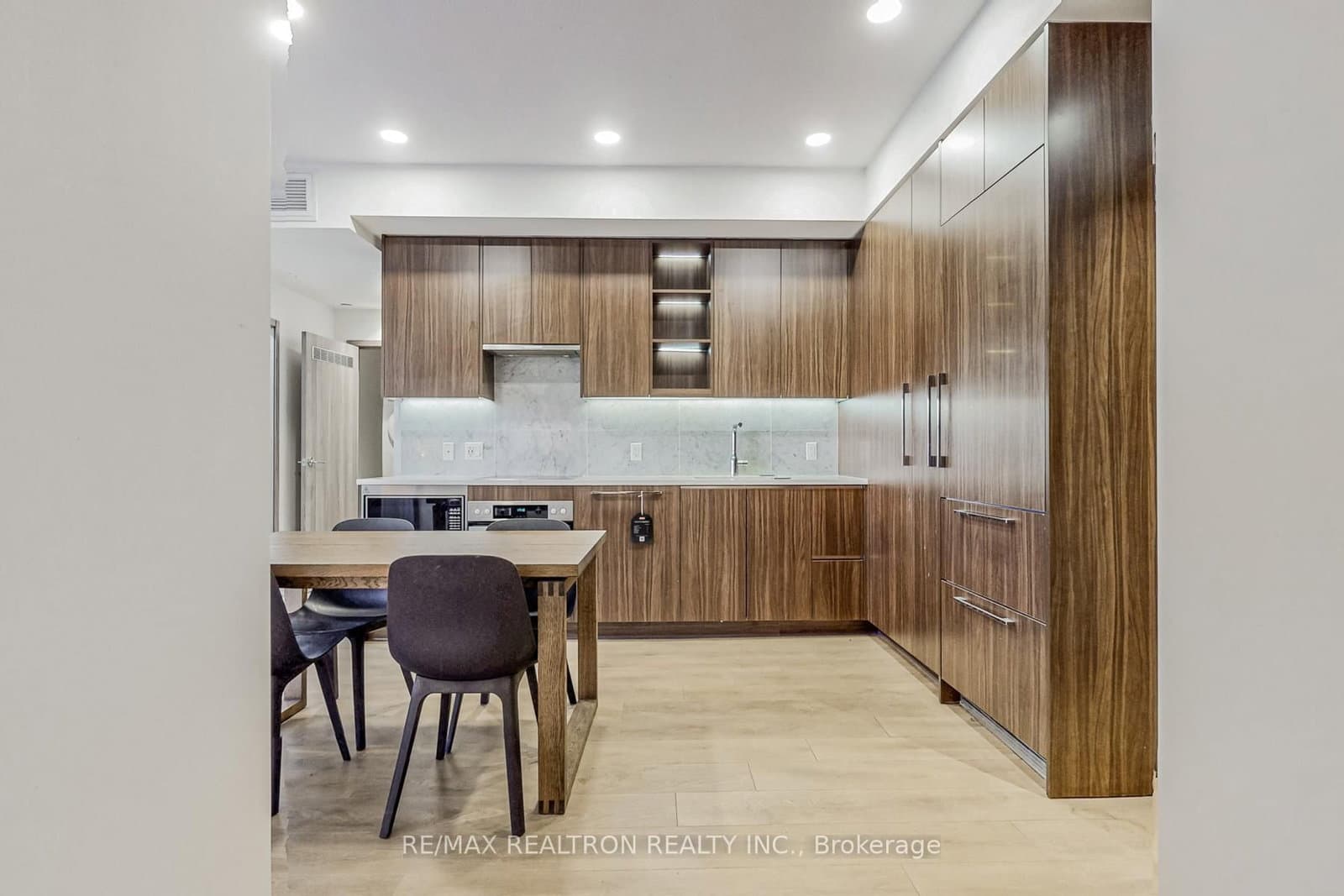 85 Mcmahon Drive, Unit 3106 thumbnail 14