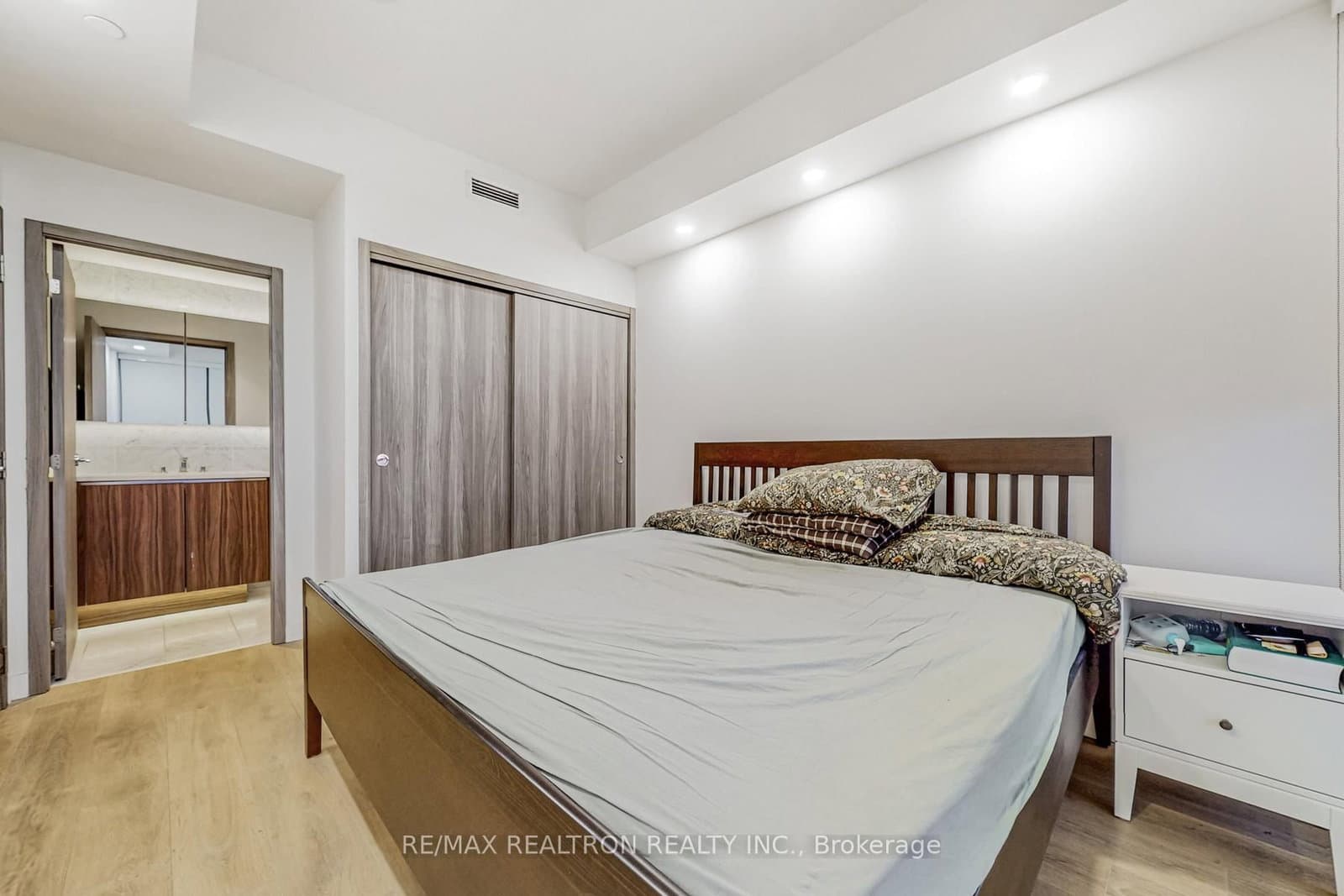 85 Mcmahon Drive, Unit 3106 thumbnail 20