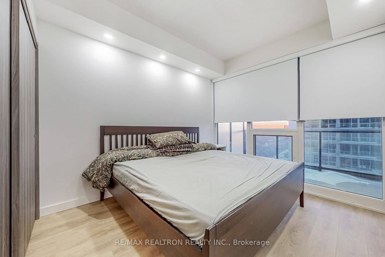 85 Mcmahon Drive, Unit 3106 thumbnail 21