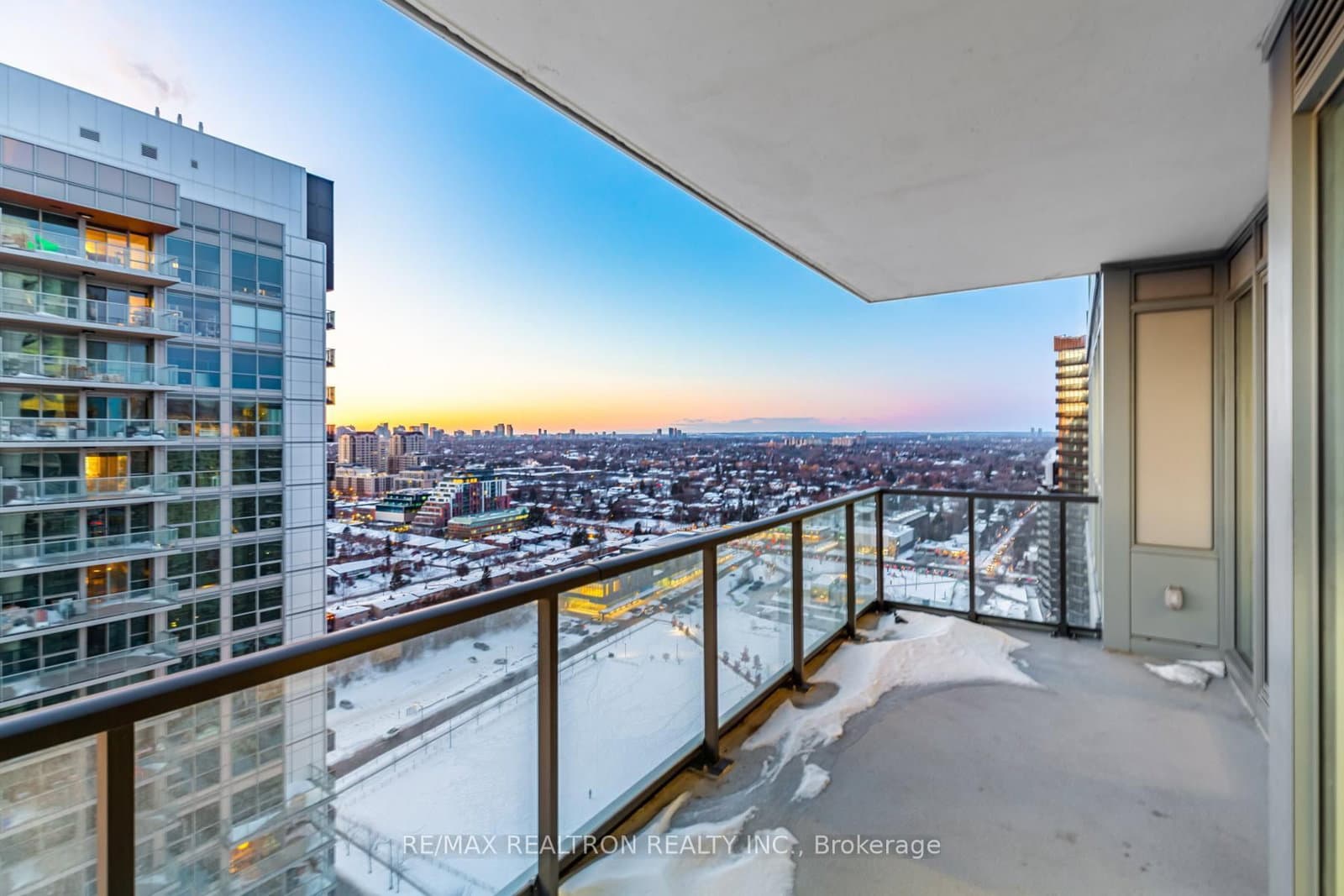 85 Mcmahon Drive, Unit 3106 thumbnail 27