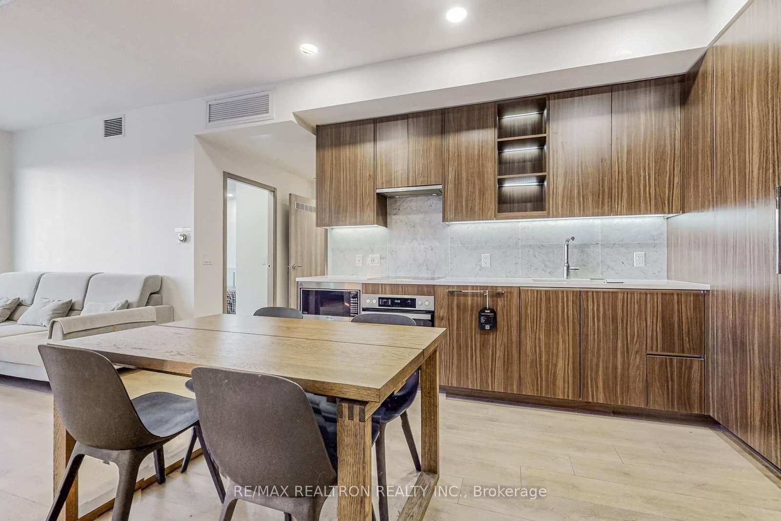 85 Mcmahon Drive, Unit 3106 thumbnail 5