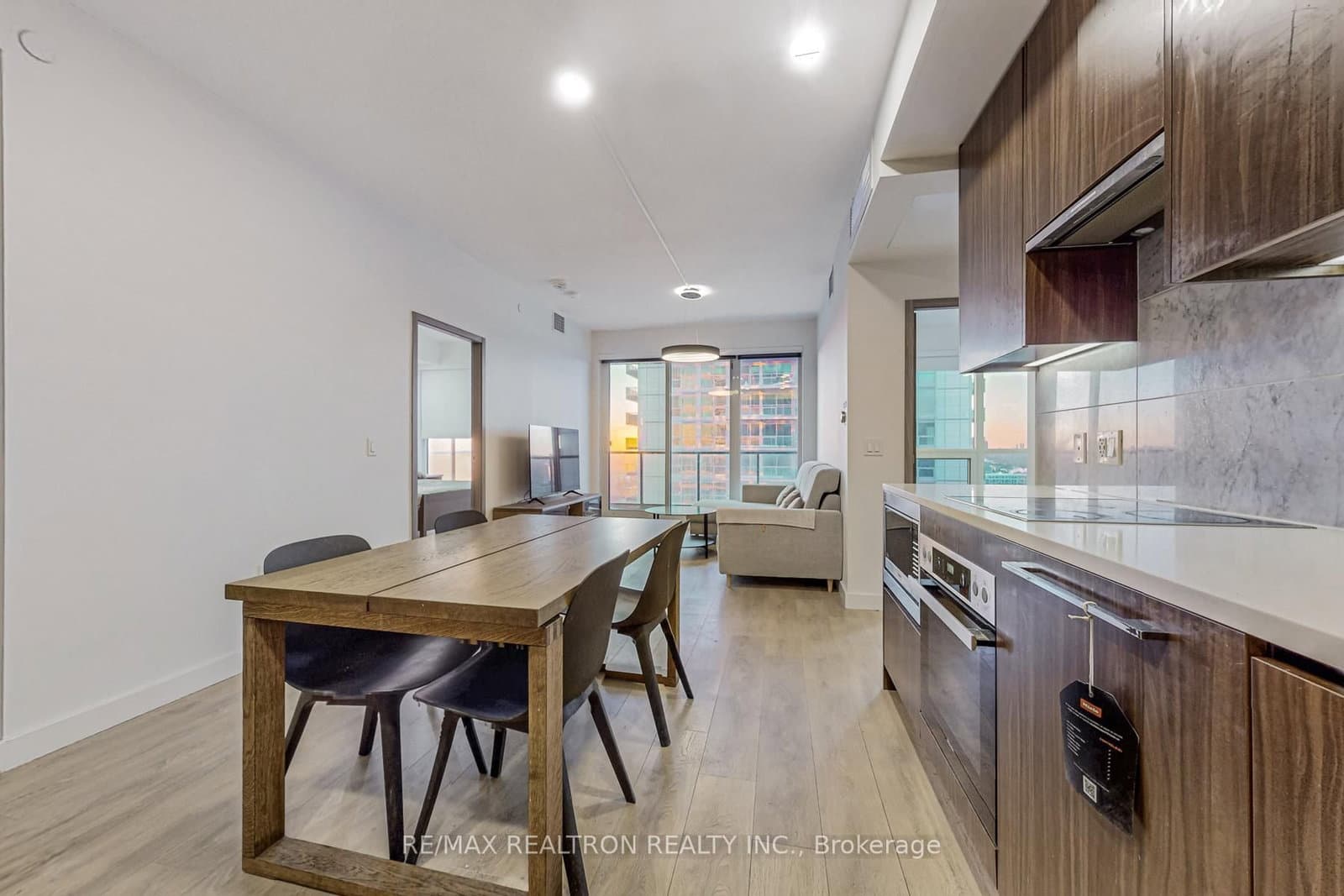 85 Mcmahon Drive, Unit 3106 thumbnail 7