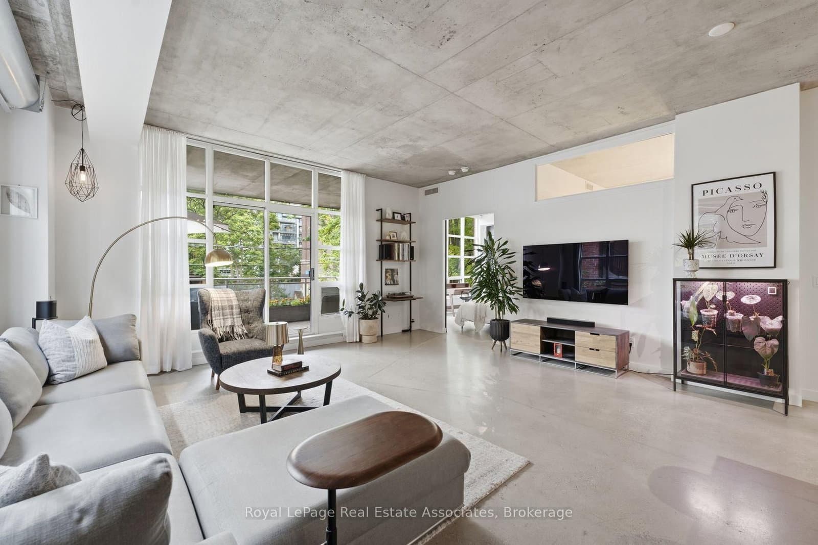 19 Brant Street, Unit 204 thumbnail 14