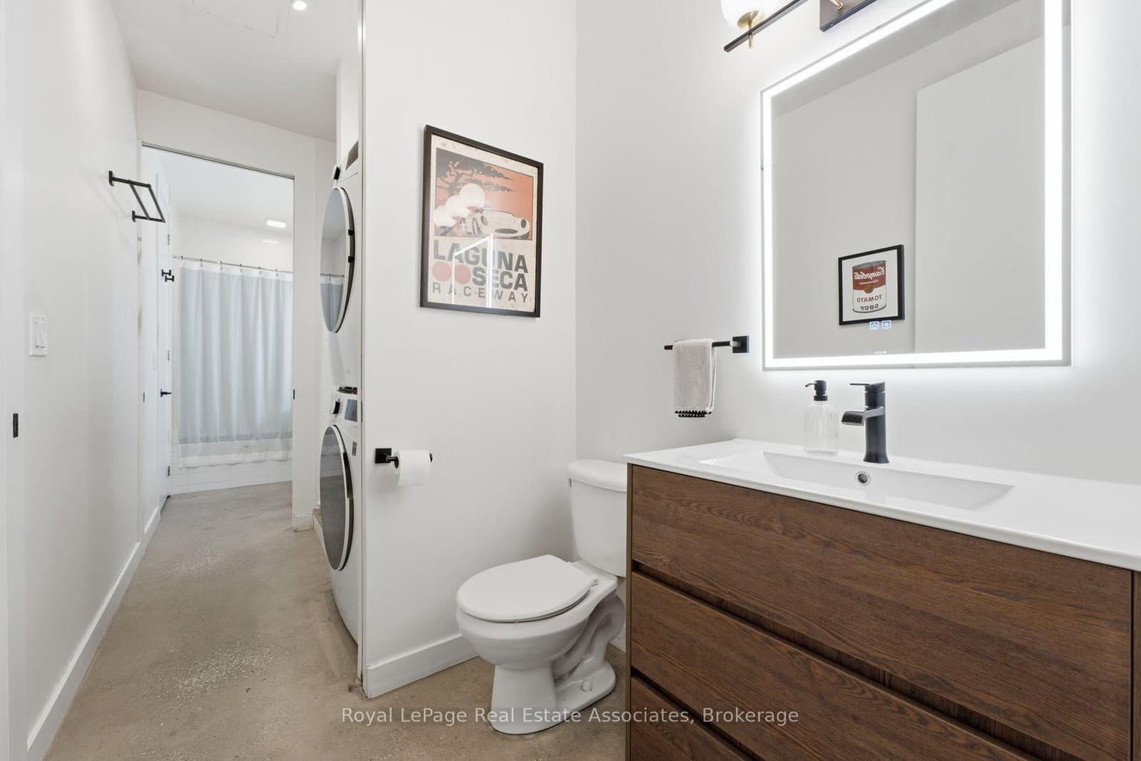 19 Brant Street, Unit 204 thumbnail 21