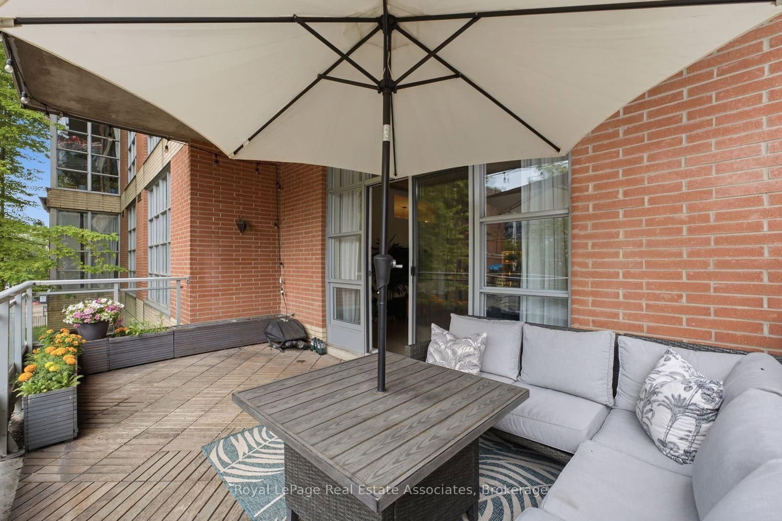 19 Brant Street, Unit 204 thumbnail 25