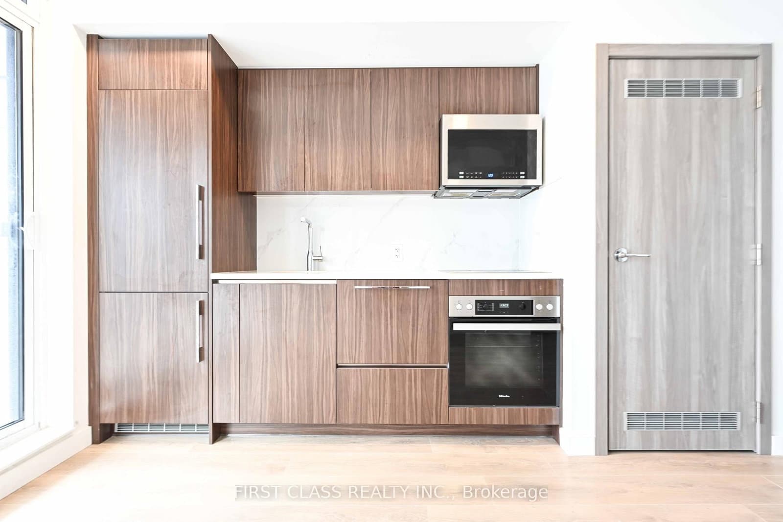 #3907 - 38 Widmer Street