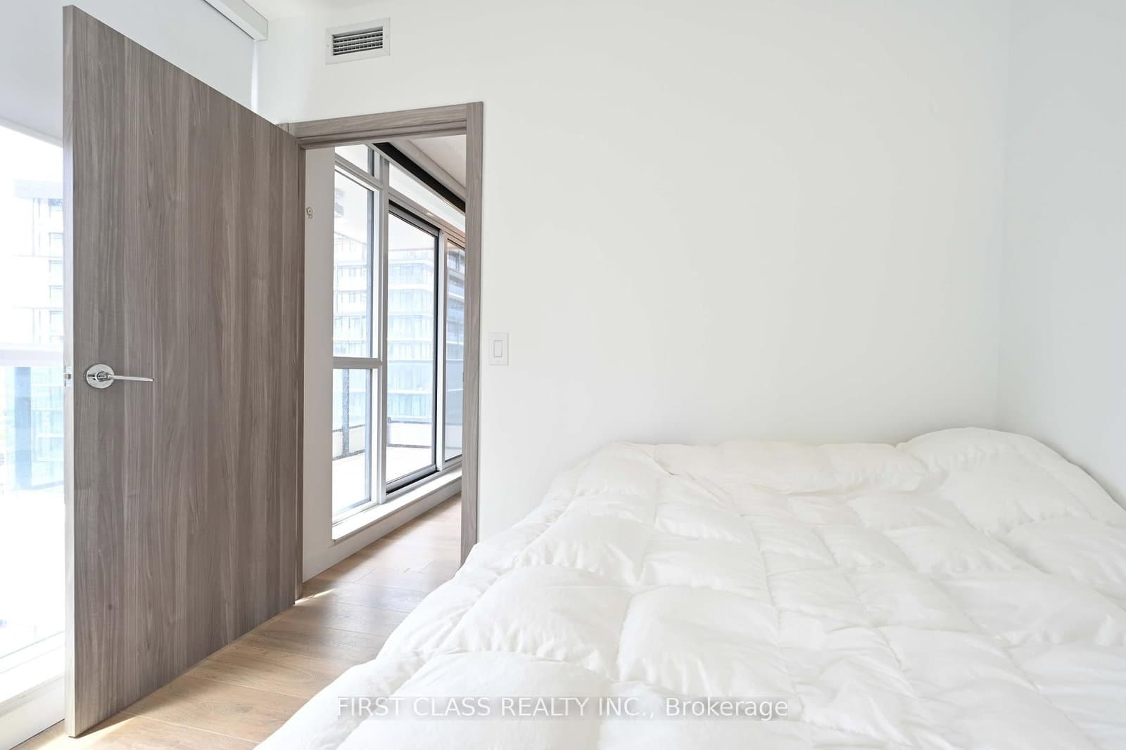 38 Widmer Street, Unit 3907 thumbnail 18