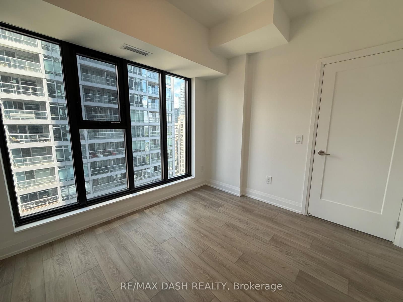 20 Soudan Avenue, Unit 1208 thumbnail 11