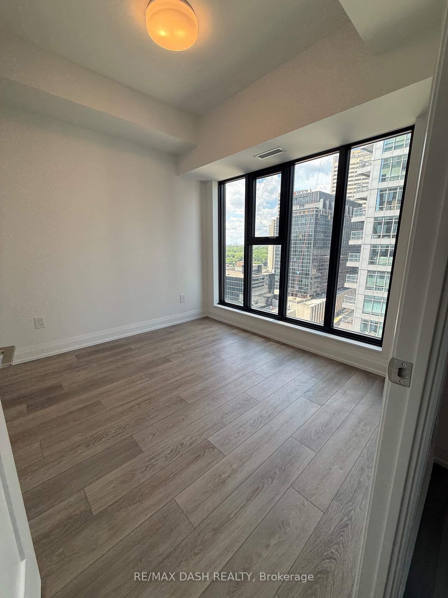20 Soudan Avenue, Unit 1208 thumbnail 12