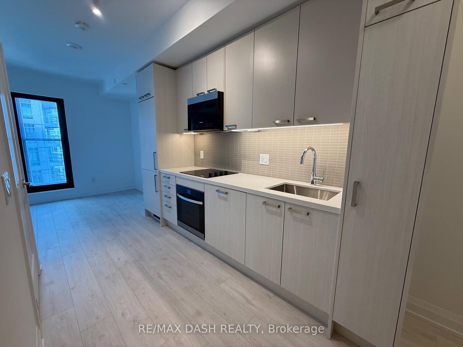 20 Soudan Avenue, Unit 1501 thumbnail 8