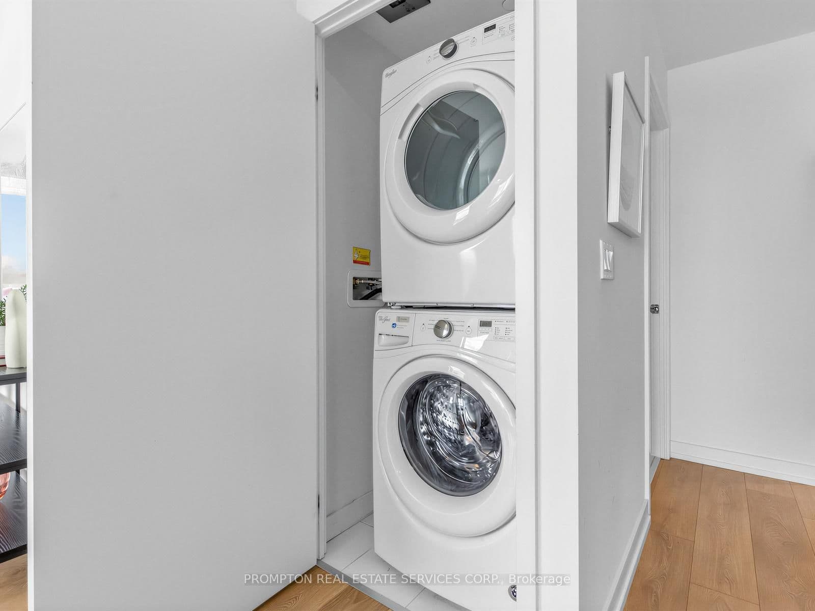 115 McMahon Drive, Unit 1710 thumbnail 18