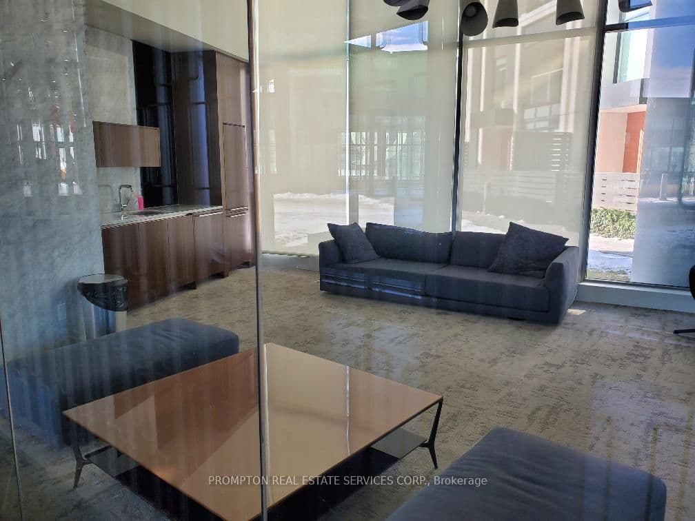 115 McMahon Drive, Unit 1710 thumbnail 21