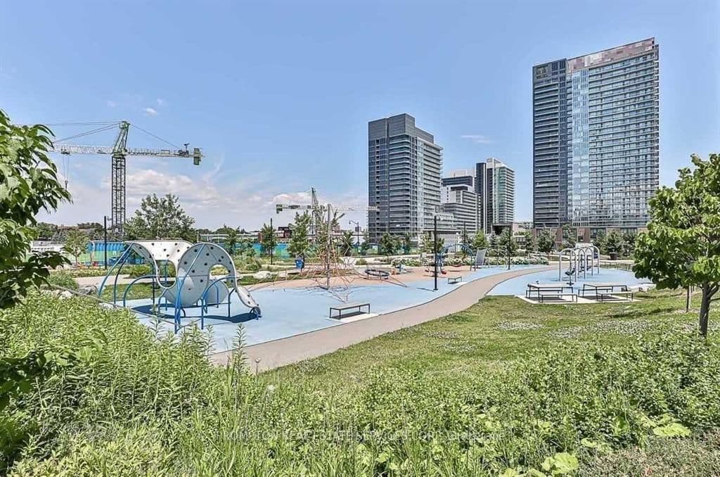 115 McMahon Drive, Unit 1710 thumbnail 29