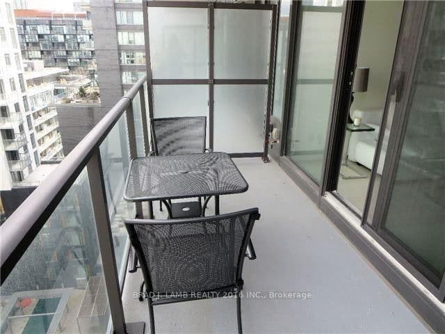 111 Bathurst Street, Unit 1212 thumbnail 5