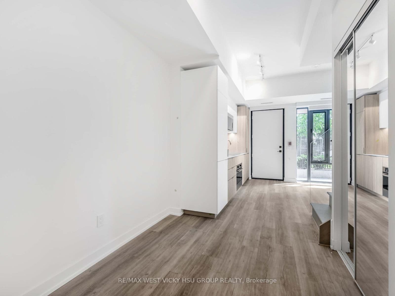 28 Eastern Avenue, Unit TH105 #6 thumbnail 8
