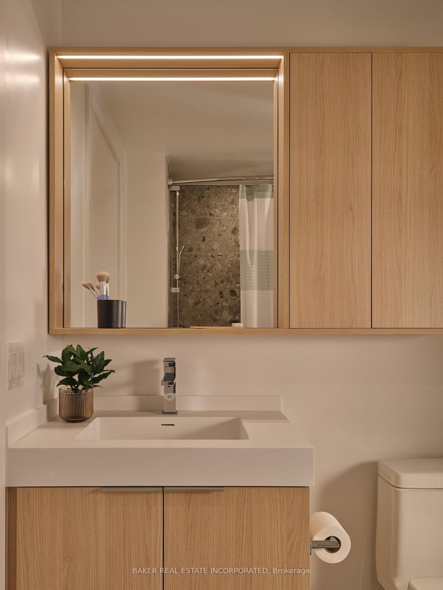 65 Trinity Street, Unit 1007 thumbnail 8